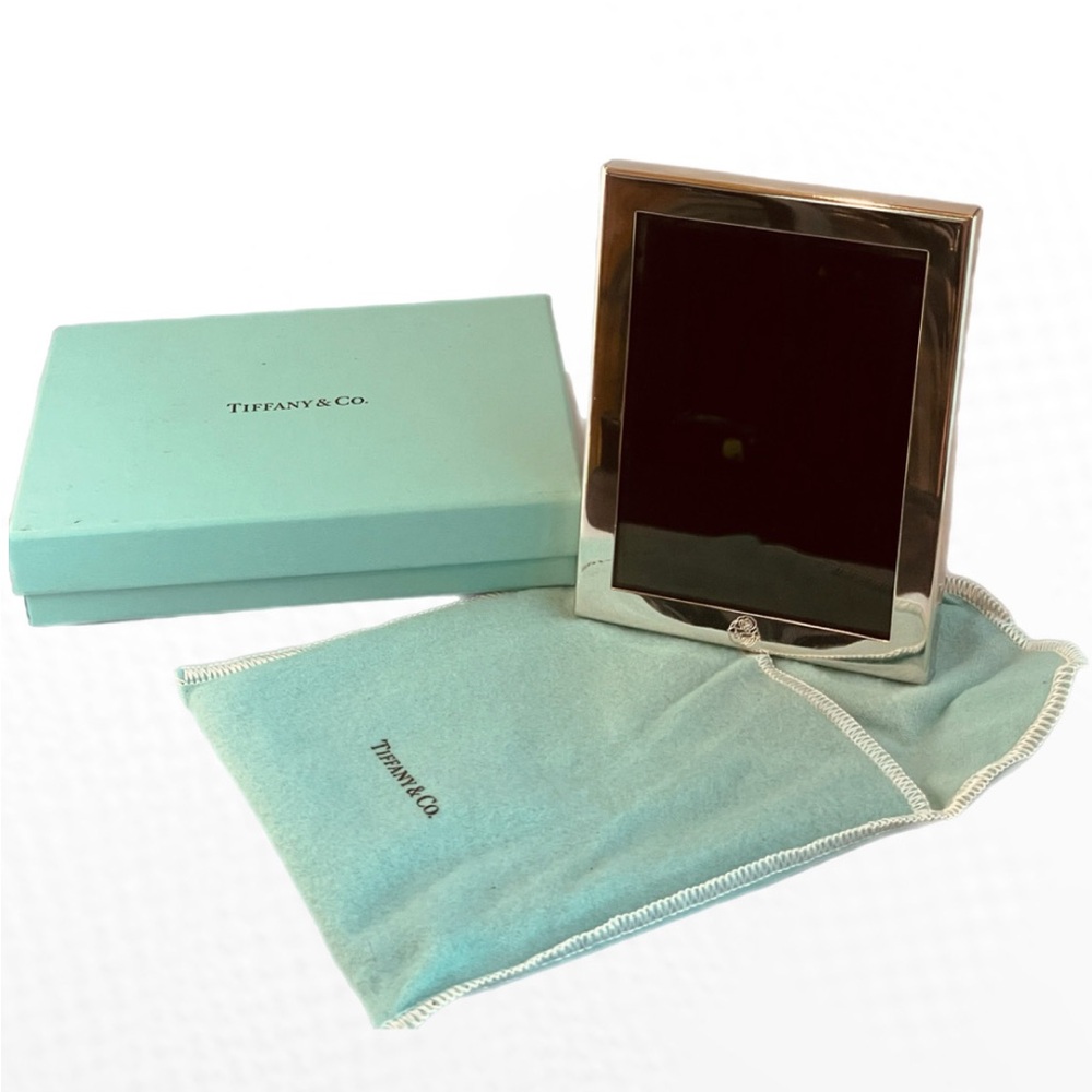 ✨ Tiffany & Co. Rectangular Frame – Classic Elegance ✨